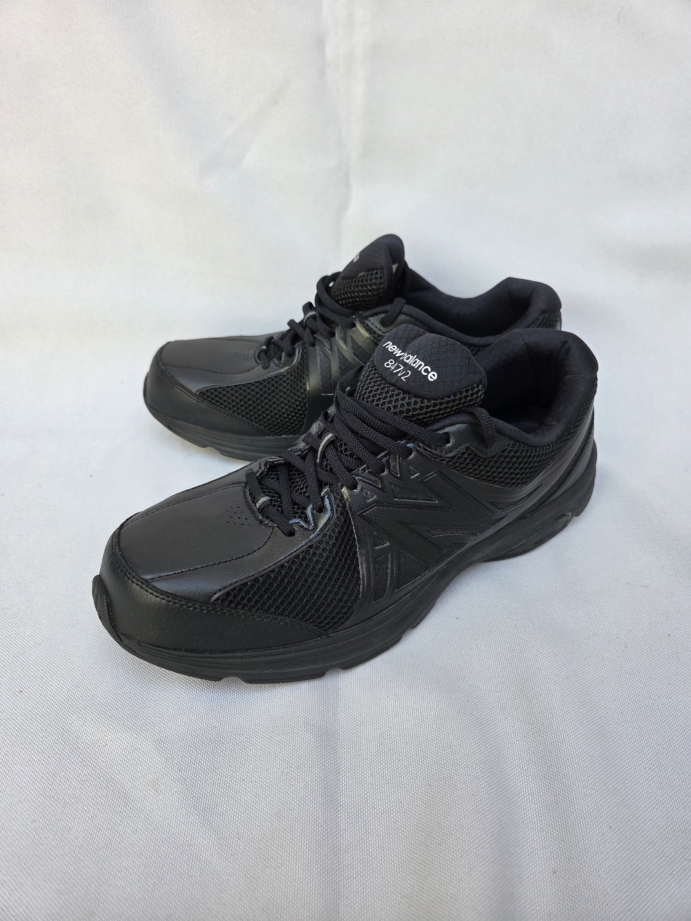 New Balance Men's 847 V2 All-Black Walking Shoes